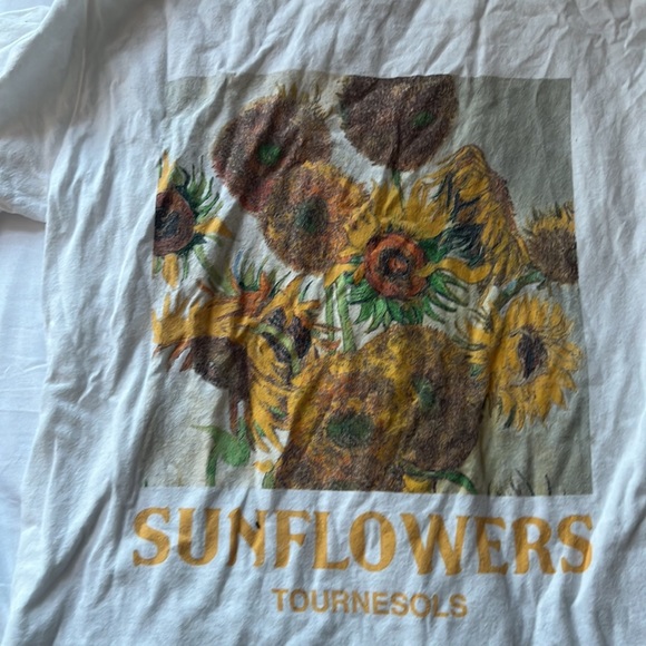 Cute everyday sunflower tee - Picture 3 of 3